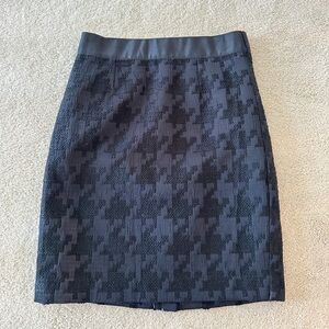 Beautiful, black pencil skirt. Ribbon trim, perfect for holidays!